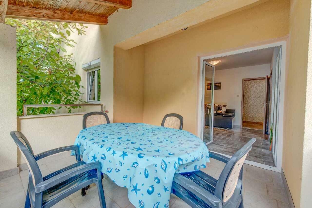 Apartments Savar - Ilo Brbinj エクステリア 写真