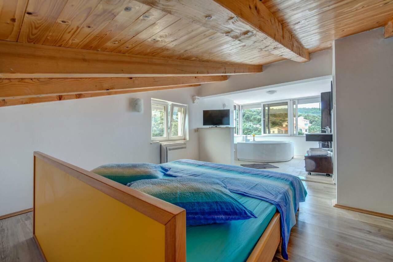 Apartments Savar - Ilo Brbinj エクステリア 写真