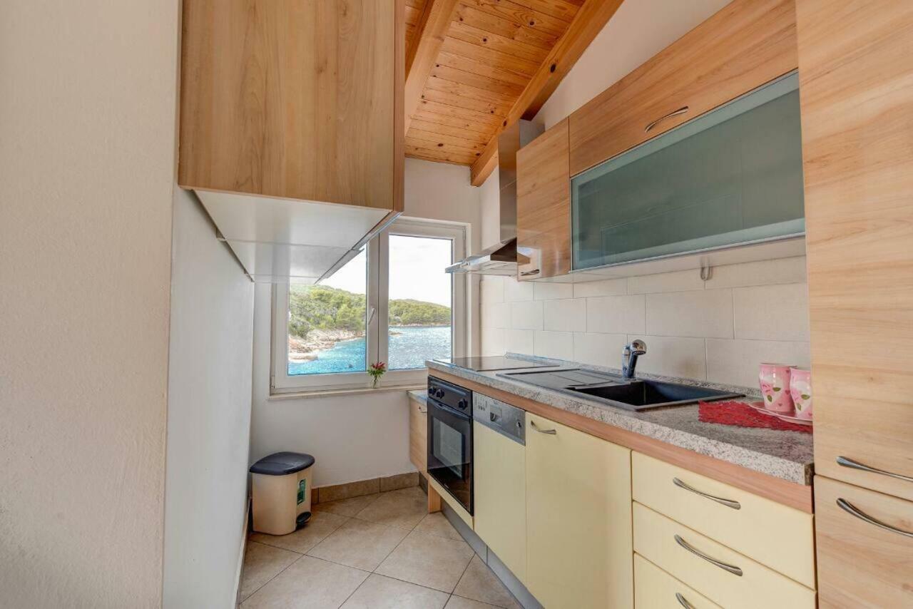 Apartments Savar - Ilo Brbinj エクステリア 写真