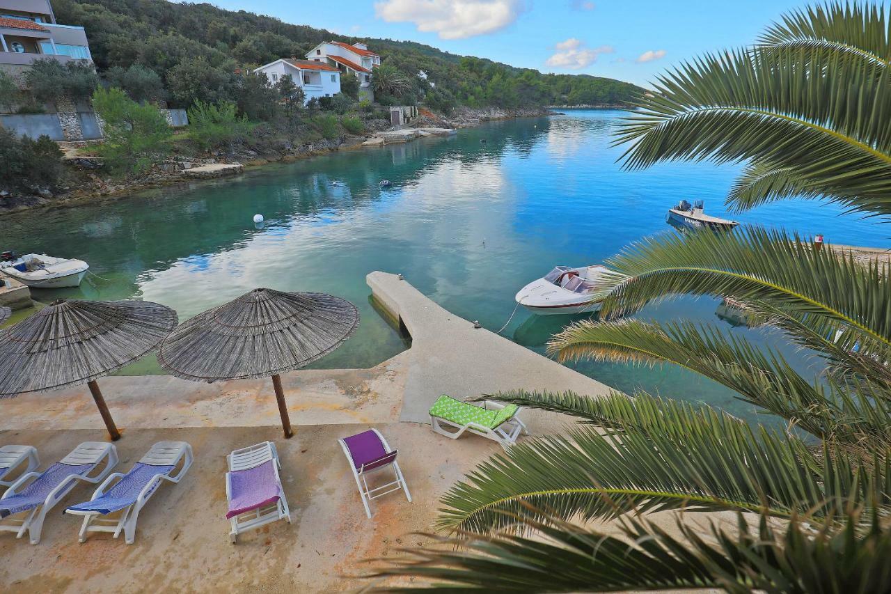 Apartments Savar - Ilo Brbinj エクステリア 写真