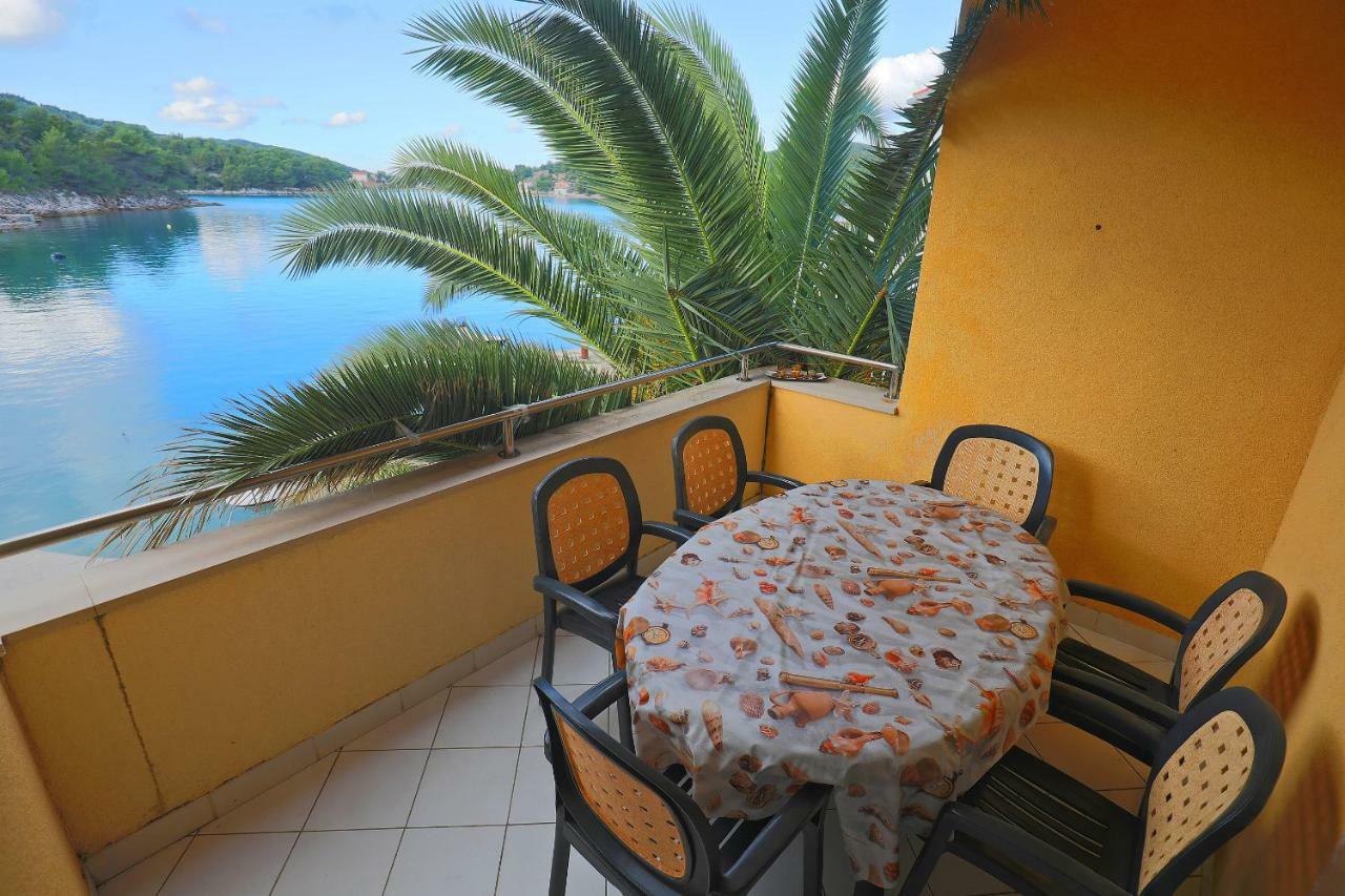 Apartments Savar - Ilo Brbinj エクステリア 写真